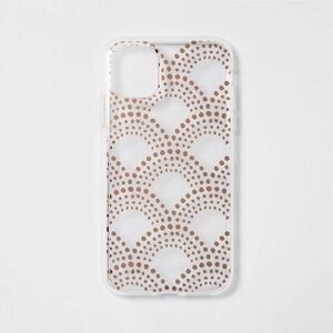 NWT Apple iPhone Case for XR, 11 - Scallop Dot Heyday